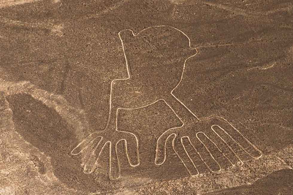 OVERFLIGHT NAZCA LINES FROM PISCO AIRPORT - WONDERS OF PERUVIAN DESERT